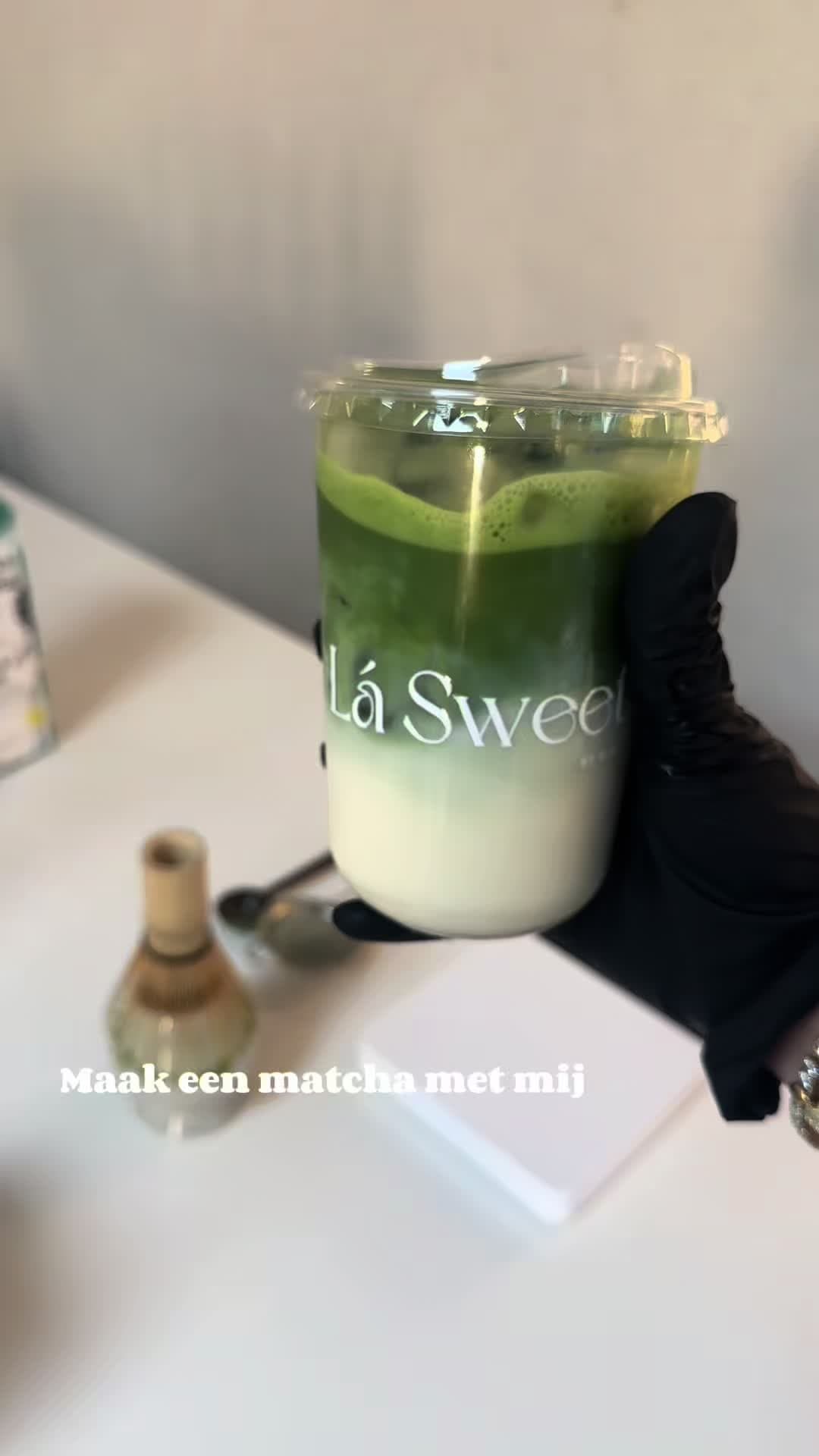 TikTok van @la.sweetbyela: Vrijdag en zaterdag open. Kom binnen.